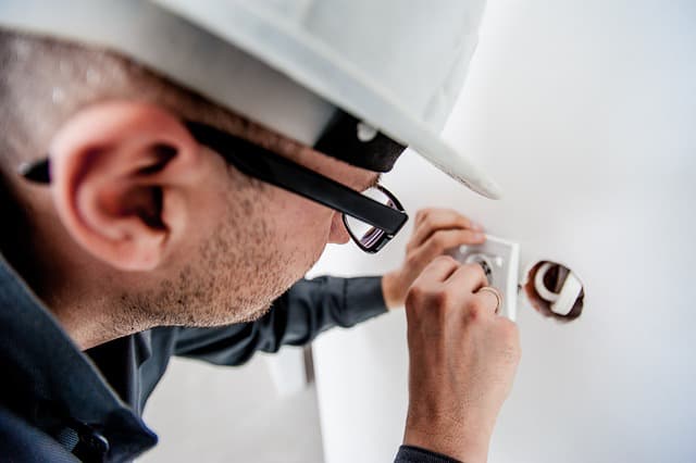 Electrician  Repairs