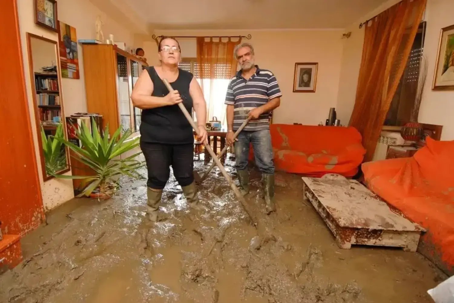 air-couple-flood-damage
